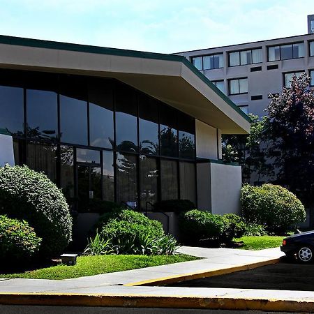 Stratford Hotel And Conference Center Exterior photo